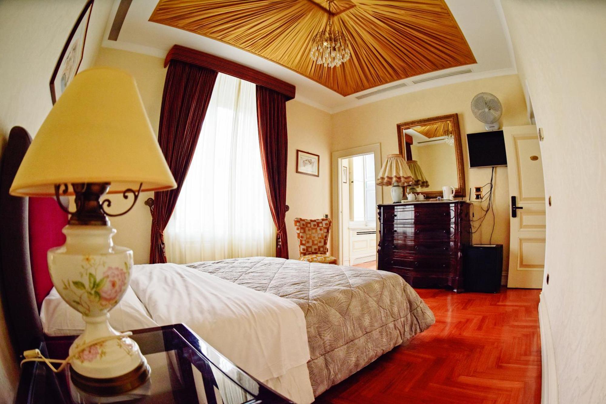 Al Centro Luxury Home Казерта Экстерьер фото